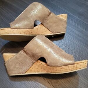 Sandal cork Wedge shimmer leather upper Size 7.5